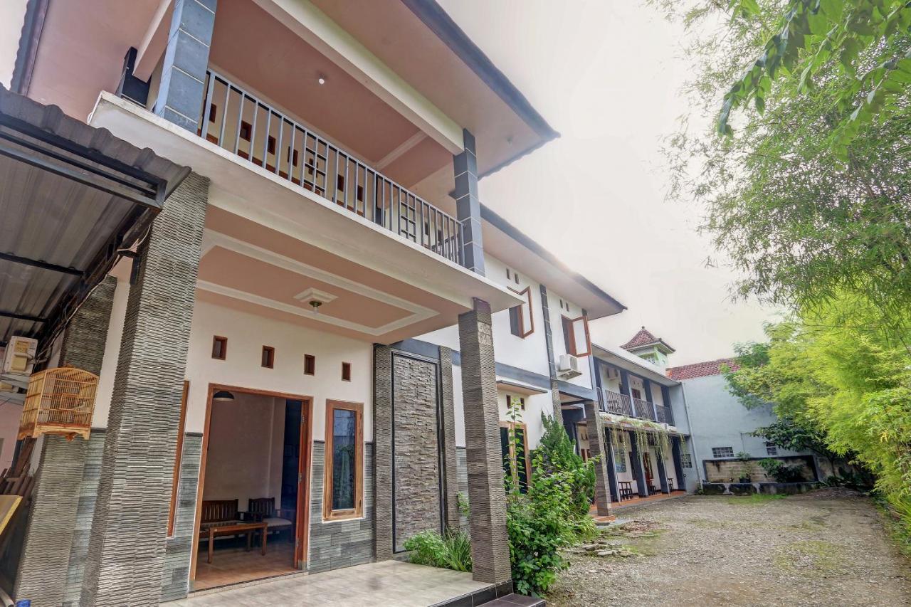 Hotel Wisma Ck Kebumen Екстериор снимка
