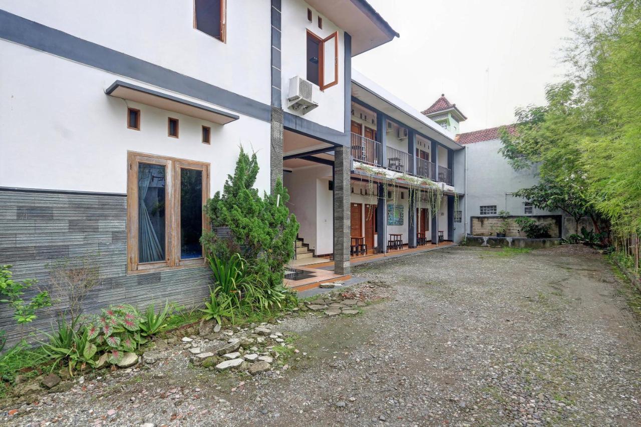 Hotel Wisma Ck Kebumen Екстериор снимка